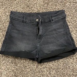 🔥 H&M shorts